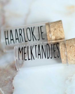 haarlokje-en-melktandjes-buisjes-zwart